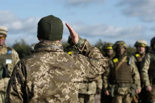 Українці масово вкладають гроші у військові облігації: встановлено рекорд