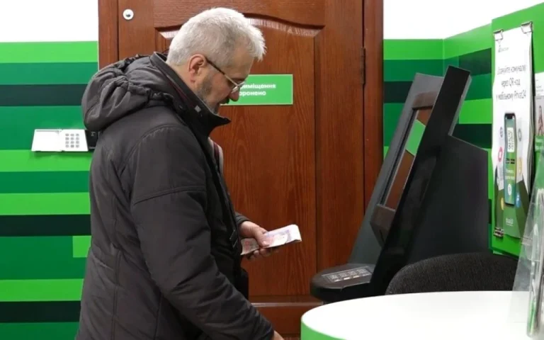 За житло, медицину та освіту: українцям хочуть дозволити нові платежі за кордон